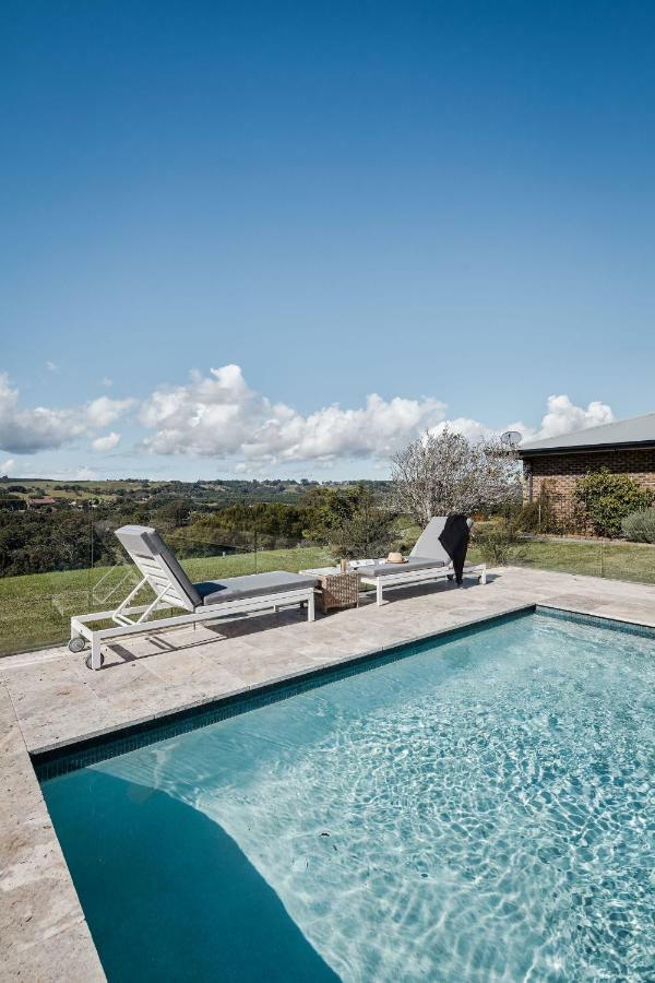 99 Acres Bangalow Retreat Extérieur photo