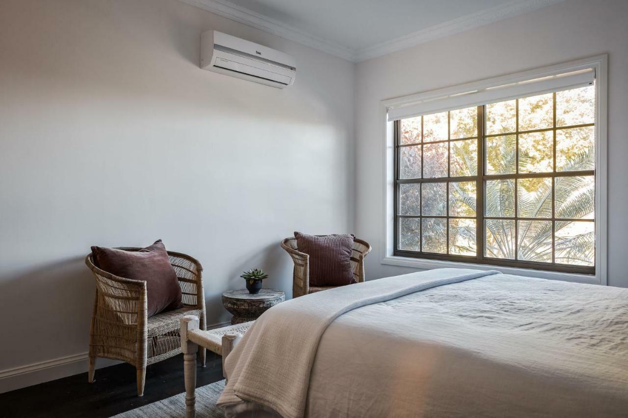 99 Acres Bangalow Retreat Extérieur photo